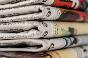 Zeitungen: Medien in der Kritik (Foto: picturepoint.photo, pixelio.de)