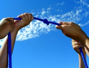 Seilziehen: Tool bemerkt ausartende Debatten (Foto: S. Hofschlaeger, pixelio.de) Seilziehen: Tool bemerkt ausartende Debatten (Foto: S. Hofschlaeger, pixelio.de)