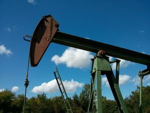 Ölförderung: Quoten-Unsicherheit belastet den Preis (Foto: Moni49, pixabay.com)
