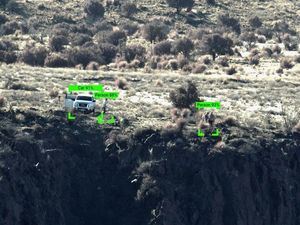 Virtual-Realiy-Anzeige: Da sind Personen unterwegs (Foto: anduril.com)