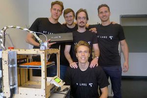 Giovanni Cavolina (hinten links) und sein Team von 9T Labs (Foto: ethz.ch)