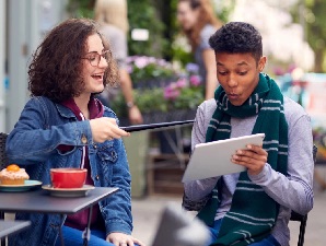 Zauberhaft: Der Stab steuert Tricks am Tablet (Foto: kano.me)
