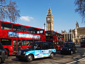 Tägliche Staus: Verkehr in London (Foto: Uwe Duwald/pixelio.de)