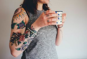 Offenes Tattoo: kein Haken im Job (Foto: AnnieSpratt, pixabay.com)