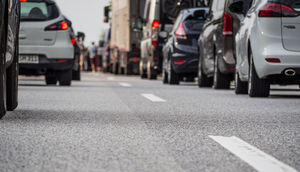 Verkehr: Kuriere und Co. bauen mehr Unfälle (Foto: Petra Bork, pixelio.de)