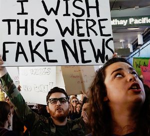 Fake News: Diese bleiben ein Problem (Foto: unsplash.com, Kayla Velasquez)