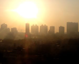 Smog: Saubere Luft für Strom wichtig (Foto: Katharina Wieland Müller/pixelio.de)