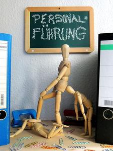 Mitarbeiter treten: Das behindert Produktivität (Foto: Juergen Jotzo/pixelio.de) Mitarbeiter treten: Das behindert Produktivität (Foto: Juergen Jotzo/pixelio.de)