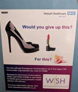 Werbeposter: Frage sorgt für Kritik (Foto: twitter.com , MichaelWTDavis)