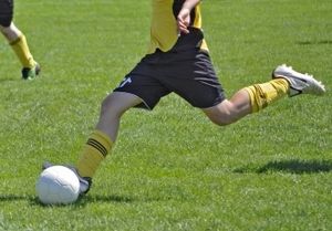 Fußballspieler: Algorithmen gegen Verletzungen (Foto: Kurt Michel, pixelio.de)