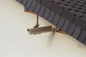 Überwachungskamera: Aufnahmen werden verbessert (Foto: pixelio.de/Alipictures)