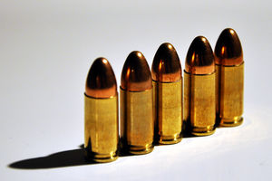 Patronen: Kamera entlarvt Waffen in Echtzeit (Foto: pixelio.de, Peter Smola)