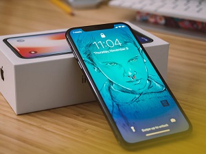 iPhone: Bleibt LCD-Technologie noch treu (Foto: Melvin Thambi, unsplash.com)