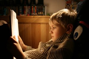 Lesen: Gebildete haben lang lebende Mütter (Foto: pixelio.de/Simone Peter)