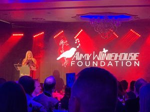 Amy Winehouse Foundation: Hologramm-Tour geplant (twitter.com, AmysFoundation)