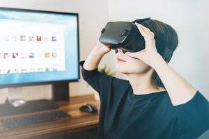 VR-Brille: eher unvorteilhaft für Marketing (Foto: unsplash.com, jeshoots.com)
