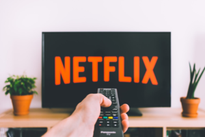 Netflix: Streaming-Portal soll User täuschen (Foto: freestocks.org/unsplash.com)