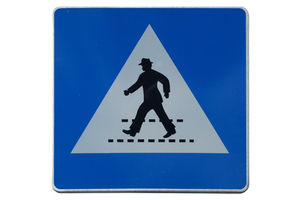 Fußgänger: durch neuen Ansatz geschützt (Foto: pixelio.de, Peter Smola)