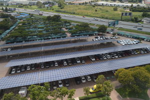 SOVENTIX-Solarpark bei der südafrikanischen SIEMENS-Zentrale (Foto: SOVENTIX)