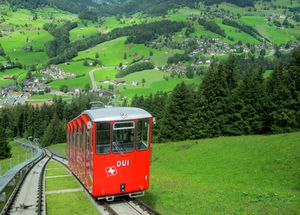 Schweizer Standseilbahn Wasserauen - Iltios (Foto: pixelio.de, Joujou)