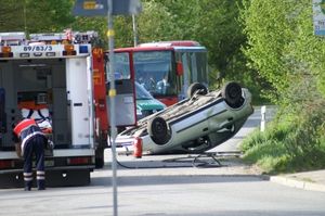 Autounfall: Auch die Seele leidet stark darunter (Foto: pixelio.de/Erich Kasten)