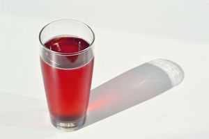 Limonade: Zu viel Zucker schadet Gesundheit (Foto: pixelio.de/Andreas Hermsdorf)