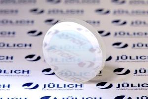 Mit Yttriumdioxid beschichtetes Zirkondioxid (Foto: H. Moitroux, fz-juelich.de)