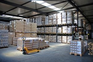 Niemand im Lager: Vietnam fehlt Personal (Foto: Paul-Georg Meister, pixelio.de)