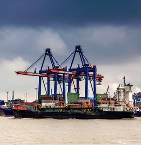 Verladekräne am Hafen: Deutschlands Konjunktur schwächelt (Foto: iwkoeln.de)