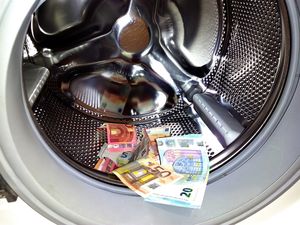 Gewaschenes Geld: viel kriminelles Geld in Immobilien (Foto: pixabay.com/Tumisu)