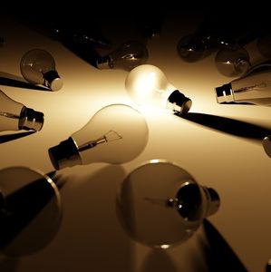 Glühbirnen: Energiesystem der Zukunft wird simuliert (Foto: pixabay.de/ColiN00B)