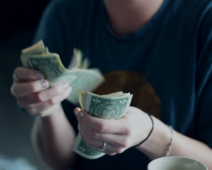 Zählen: Darauf müssen YouTuber warten (Foto: Sharon McCutcheon, unsplash.com)