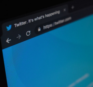 Twitter als Nachrichtenquelle in der Kritik (Foto: Con Karampelas, unsplash.com)