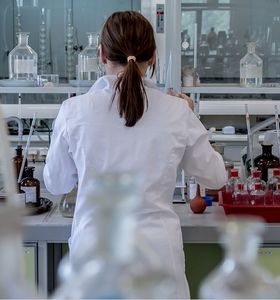 Im Labor: Krebsforscher erzielen Durchbruch (Foto: jarmoluk, pixabay.de)