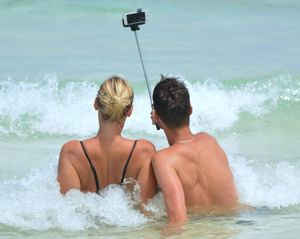 Paar: nicht immer ist das Foto freiwillig (Foto: pixabay.com, Ben_Kerckx)