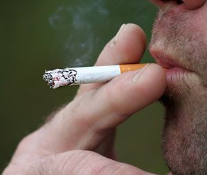 Rauchen: Zigaretten erleichtern Drogeneinstieg (Foto: pixabay.com, cherylholt)