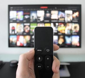 Fernsehen: Politische Serien steigern Engagement (Foto: pixabay.com, StockSnap)