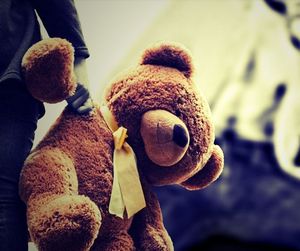 Hängender Teddy: Kindesmissbrauch im Netz (Foto: pixabay.com, Alexas_Fotos)