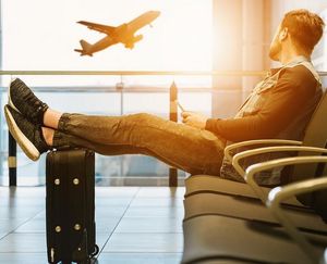 Flughafen-Gate: Uber Eats liefert direkt (Foto: pixabay.com, JESHOOTS.com)