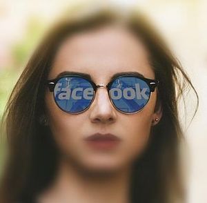 Facebook-Brille: Nutzer überschätzen ihr Wissen (Foto: pixabay.com, geralt)