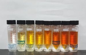 Je dunkler, desto mehr HMF ist im Lösungsmittel (Foto: Ali Hussain Motagamwala)