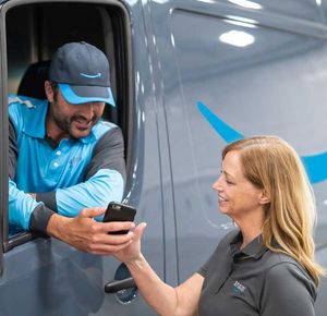 Amazon-Lieferwagen: verstärkter Fokus auf Click and Collect (Foto: amazon.com)