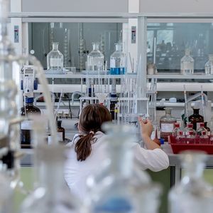 Labor: Forscher sind dem Krebs auf der Spur (Foto: jarmoluk, pixabay.com)