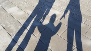 Familie: Sucht unter Eltern in USA weitverbreitet (Foto: pixelio.de, pixplosion)