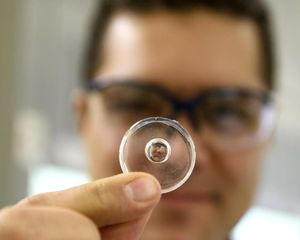 Hausgemachte Linse: Neue Methode soll deutlich günstiger sein (Foto: wsu.edu)