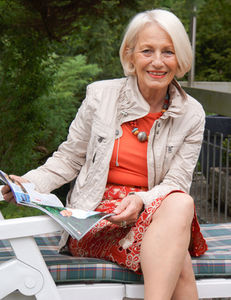 Frau: Brustkrebs wirkt sich umfassend aus (Foto: pixelio.de, Rainer Sturm)