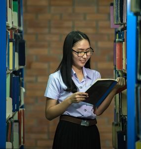 Studentin: Internationale Bildung für alle gefordert (Foto: pixabay.com, sasint)