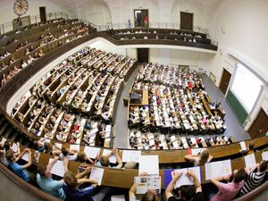 Auditorium Maximum der LMU: Kaderschmiede für DAX-Vorstände (Foto: LMU)