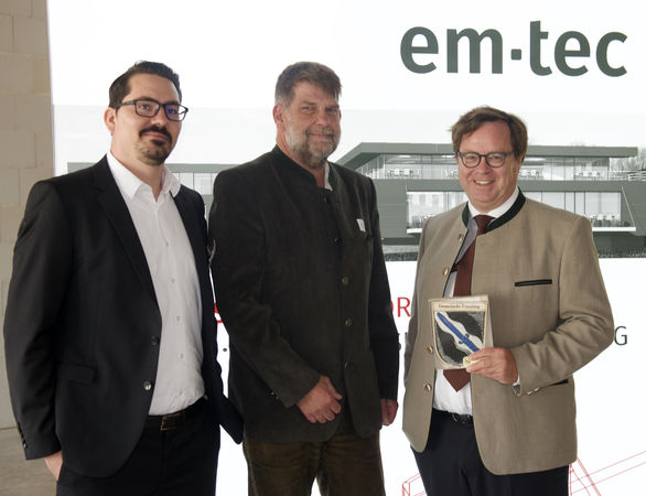 30-jähriges Jubiläum der em-tec GmbH
