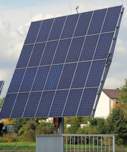 Solarzellen: Früher tauschen scheint oft sinnvoll (Foto: webandi, pixabay.com)